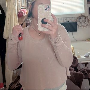 Coloration Medium Women’s s top with thumb holes